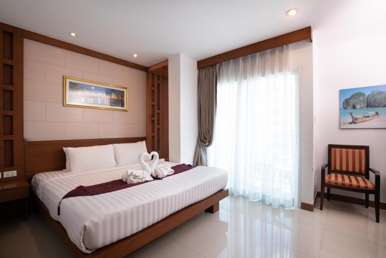 The Patong Center Hotel Екстериор снимка