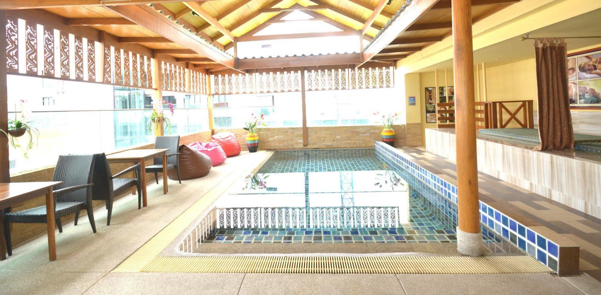The Patong Center Hotel Екстериор снимка